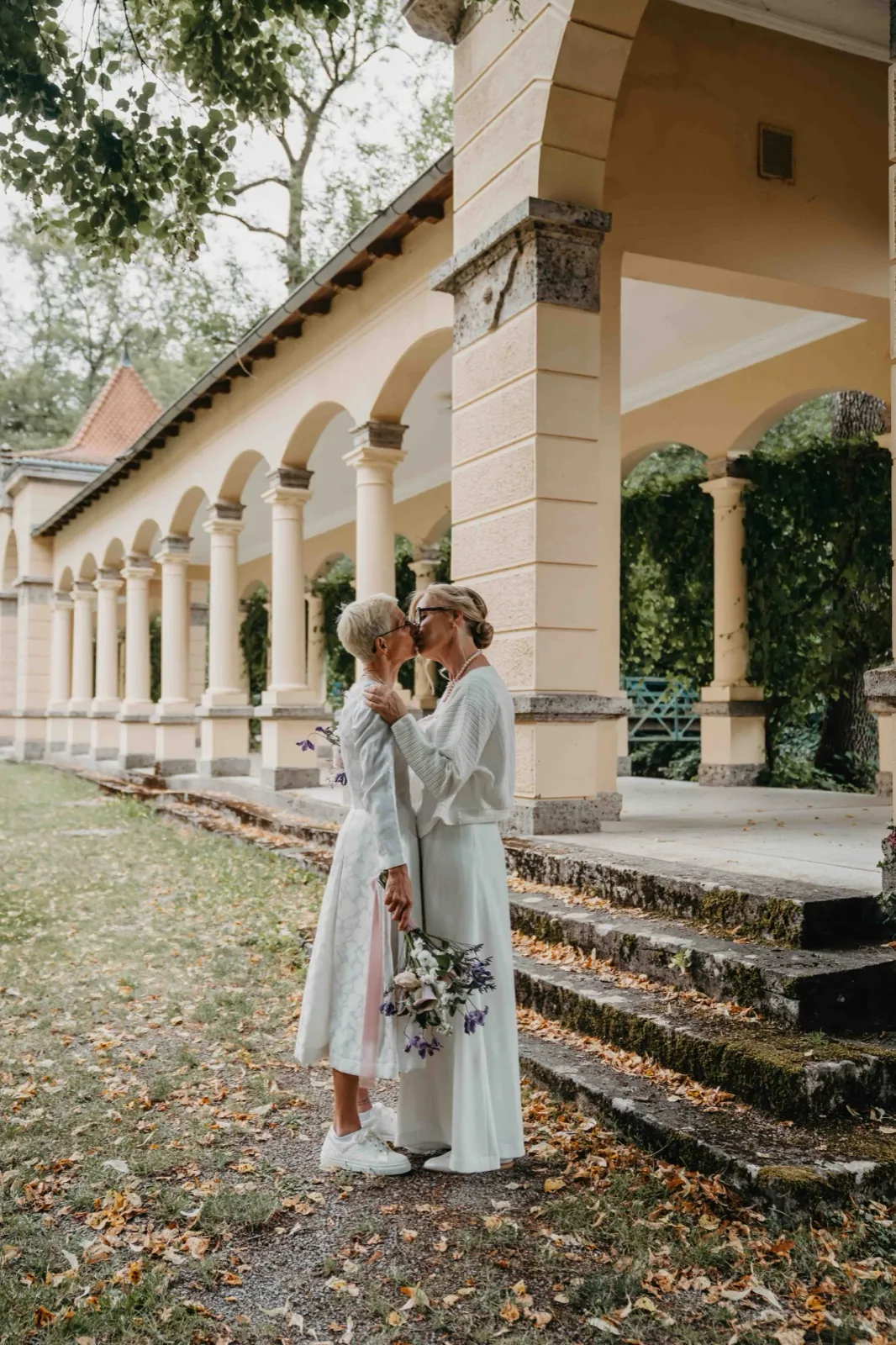 Barbara & Gabi – Getting Ready Wildbad Rothenburg