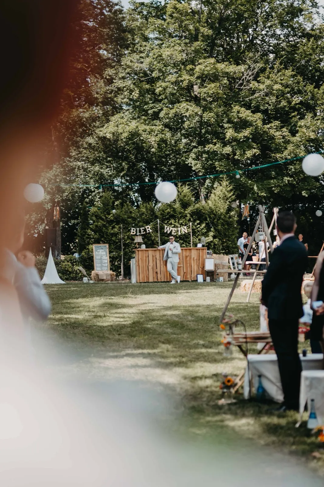 Jana & Christoph – Trauung Sportfeld, Igersheim-Bernsfelden
