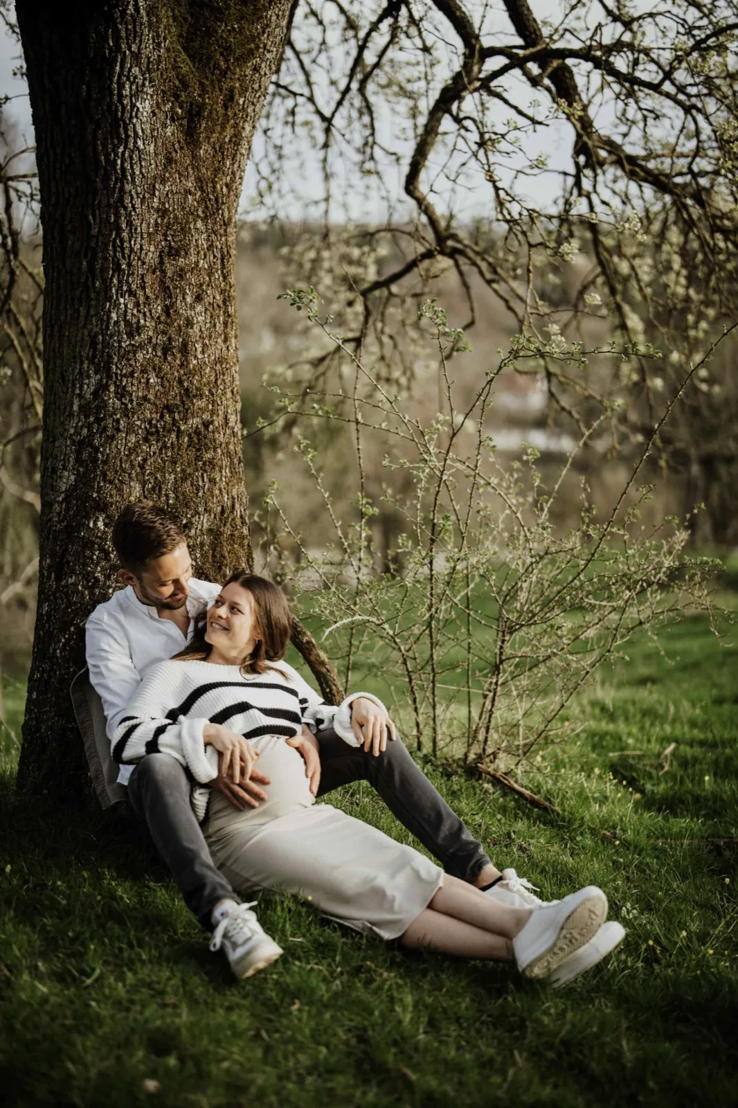 Michi & Lukas Babybauch – Halbtotale Schloss ob Ellwangen